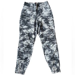 Spanx stretch twill jogger , BLACKWASH CAMO, women’s Large, new without tags